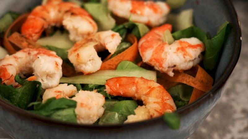 Imagen relacionada con el título: 11 Pasos para cocinar camarones cocidos congelados fácilmente