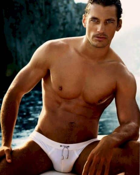 Imagen relacionada con el título: Descubre los 10 motivos para usar un bañador paquetero este verano