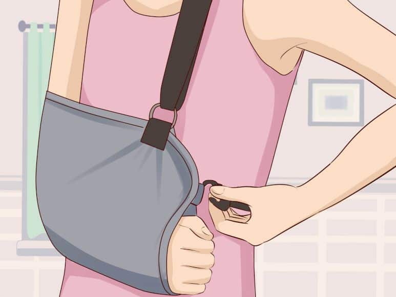 Vestirse tras cirugía de hombro: 4 formas correctas