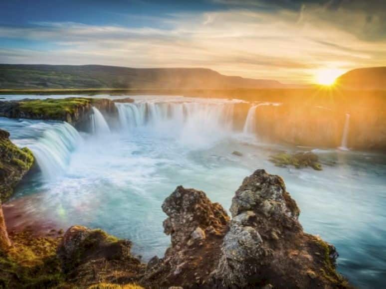 Imagen relacionada con el título: 10 Increíbles países donde el sol nunca se oculta